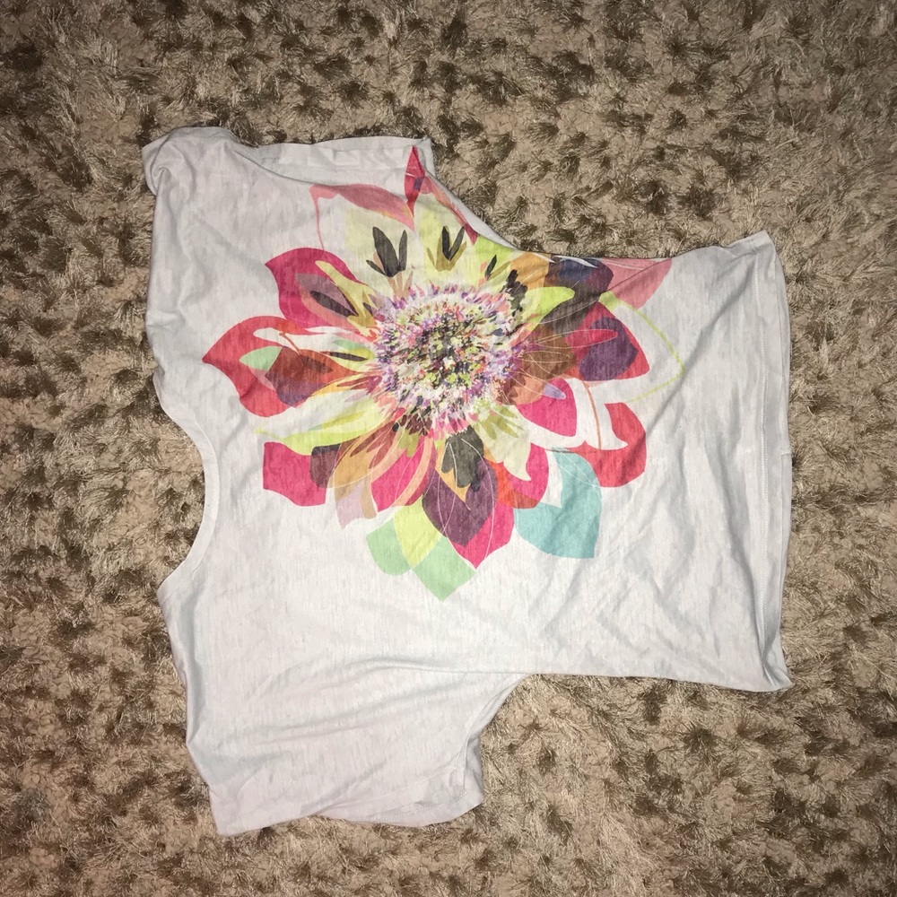 Floral wide arm t shirt